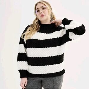 Nine West Black and White Textured Striped Sweater Plus 0X